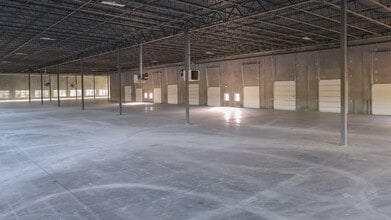 11724 Green Level Church Rd, Cary, NC à louer Photo intérieure– Image 2 sur 4