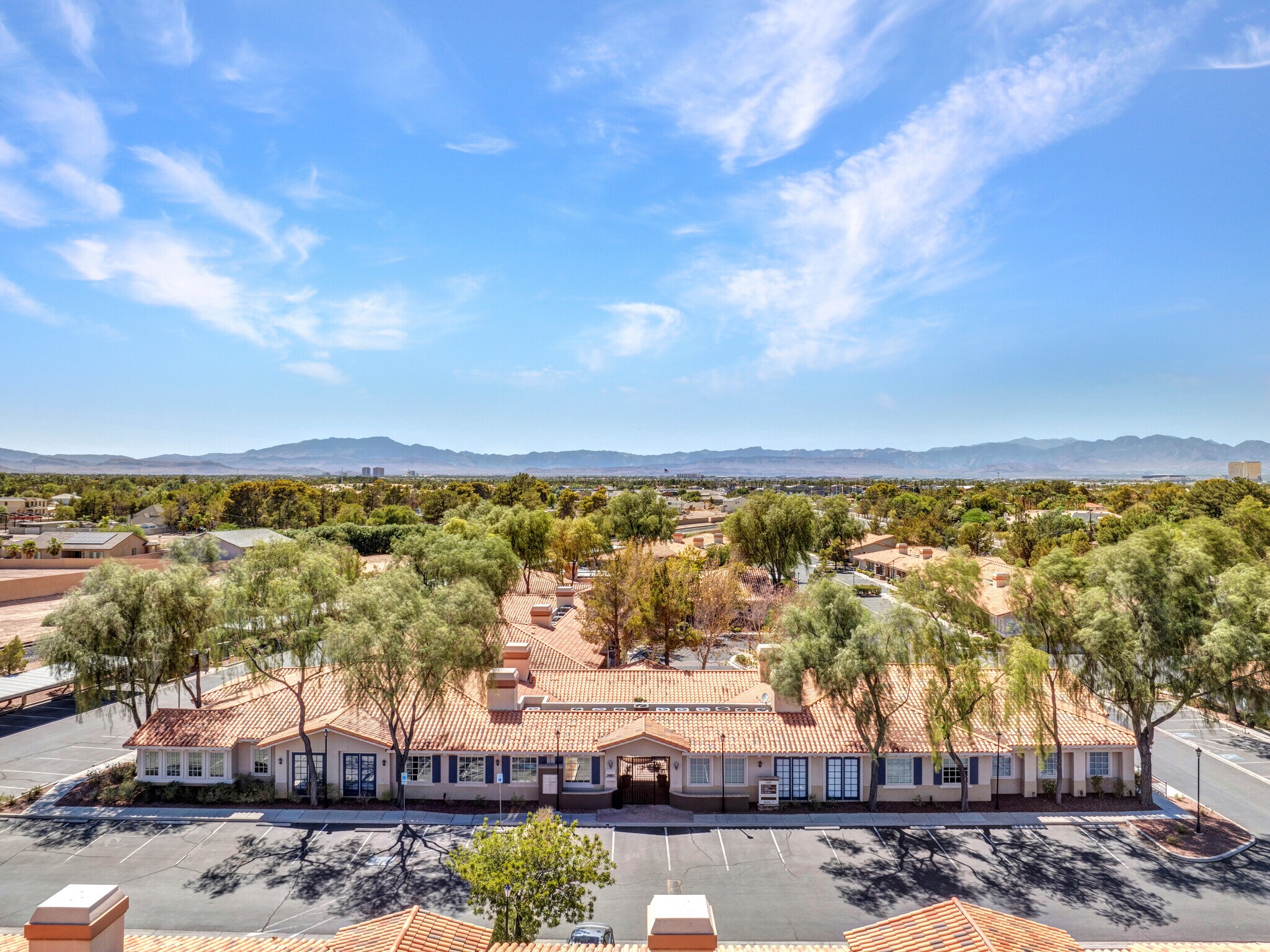 3087 E Warm Springs Rd, Las Vegas, NV à vendre Photo de l’immeuble– Image 1 sur 29