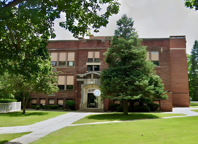 212 N Ottawa St, Tecumseh, MI à vendre - Photo principale – Image 1 sur 6