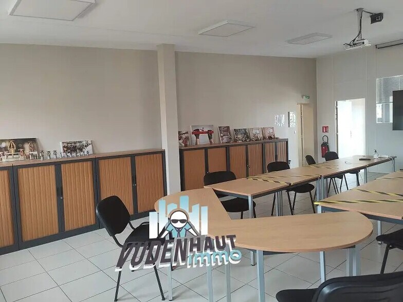 Bureau dans Tournefeuille à louer - Photo de l’immeuble – Image 3 sur 9