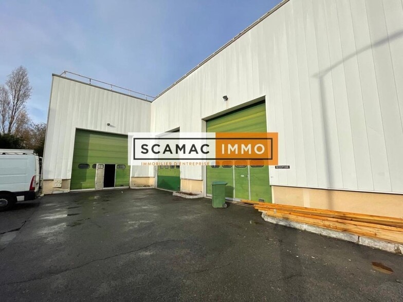 Industriel/Logistique dans Châtillon à louer - Photo de l’immeuble – Image 1 sur 4