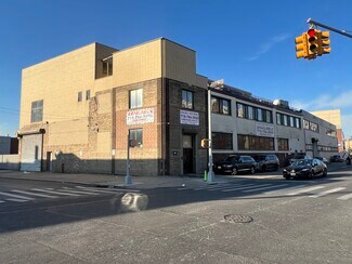 Plus de détails pour 31-16 Hunters Point Ave, Long Island City, NY - Industriel/Logistique à louer