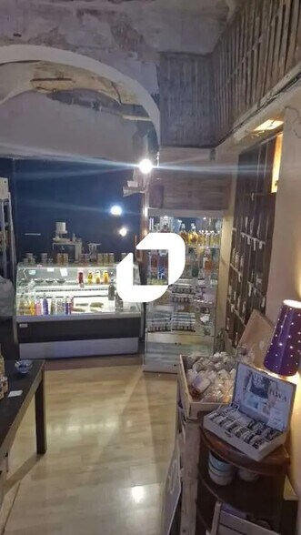 Local commercial dans Montpellier à louer - Photo de l’immeuble – Image 1 sur 7