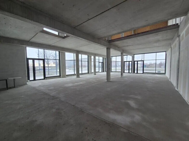 Local commercial dans Tremblay-en-France à vendre - Photo de l’immeuble – Image 1 sur 23