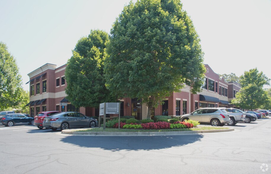 1880 W Oak Pky, Marietta, GA à louer - Photo principale – Image 2 sur 7