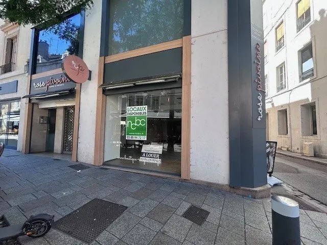 Local commercial dans Chalon-sur-Saône à louer - Photo de l’immeuble – Image 2 sur 2