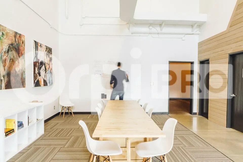 Local commercial dans Mées à louer Photo intérieure– Image 1 sur 4