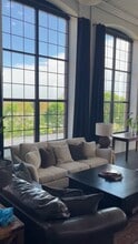 426 Metacom Ave, Warren, RI à louer - Vidéo sur l’annonce professionnelle 