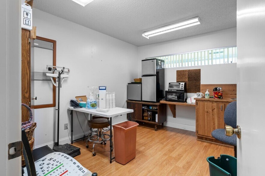 1900 Nebraska Ave, Fort Pierce, FL à louer - Photo de l’immeuble – Image 3 sur 33