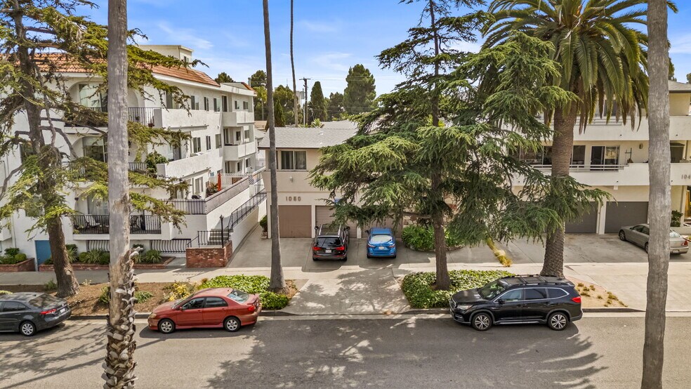 1050 12th St, Santa Monica, CA à vendre - Photo de l’immeuble – Image 2 sur 30