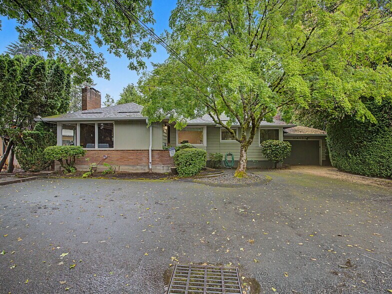 10423 SE 23RD Ave, Portland, OR à vendre - Photo de l’immeuble – Image 1 sur 69