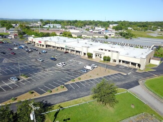Plus de détails pour 500 W Main St, Hendersonville, TN - Local commercial à louer