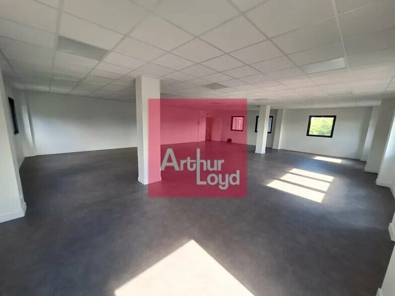 Bureau dans Clermont-Ferrand à louer - Photo intérieure – Image 2 sur 4
