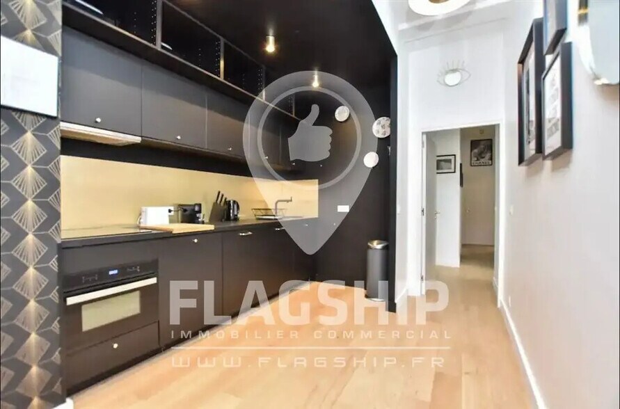 Local commercial dans Paris à vendre - Photo de l’immeuble – Image 3 sur 10