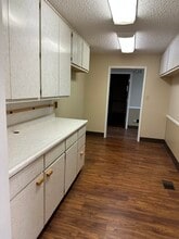 63 W Candler St, Winder, GA à louer Photo intérieure– Image 2 sur 6