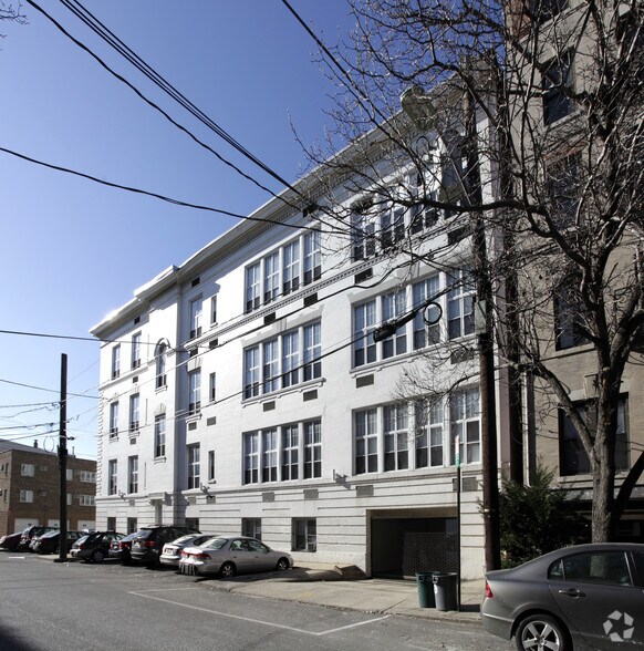 450 7th St, Hoboken, NJ à louer - Photo de l’immeuble – Image 2 sur 3