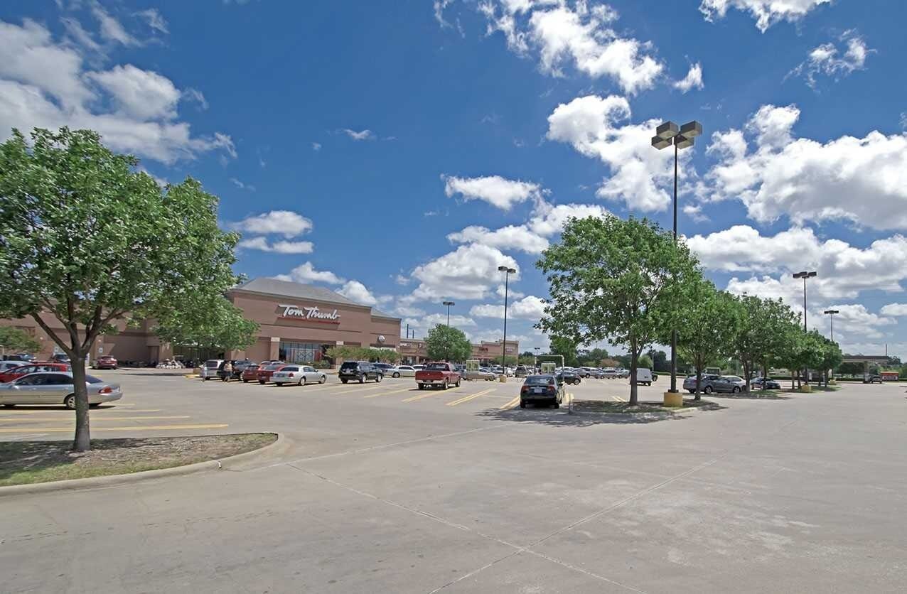 2601-2655 Arapaho Rd, Garland, TX à louer Photo de l’immeuble– Image 1 sur 3