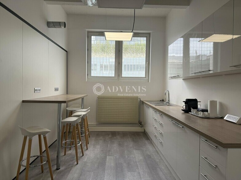 74 Rue Jean Bleuzen, Vanves à louer - Photo intérieure – Image 3 sur 11