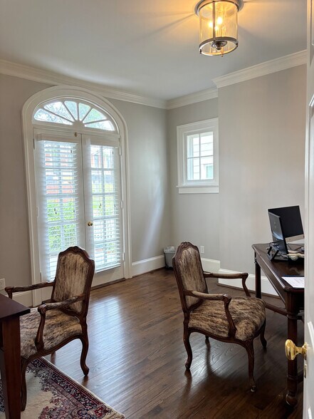 118 St Marys St, Raleigh, NC à vendre - Photo de l’immeuble – Image 3 sur 5
