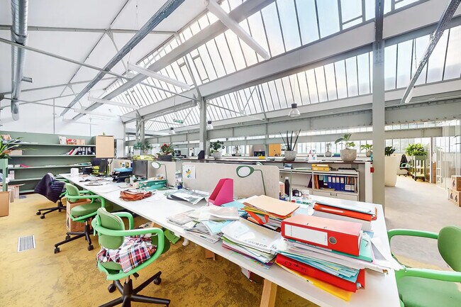 Plus de détails pour Bureau à vendre