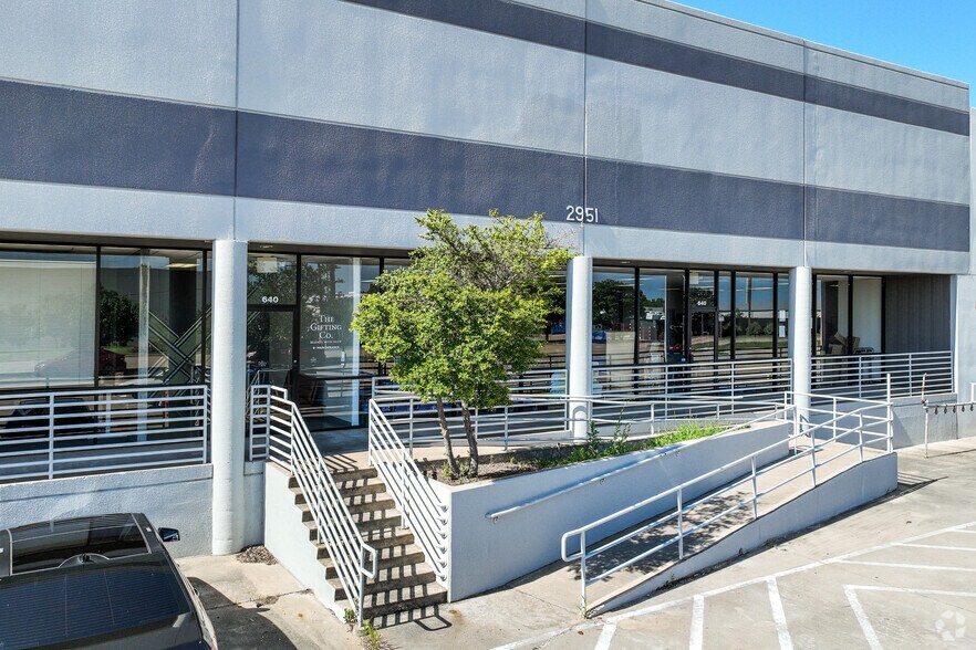 2901 Suffolk Dr, Fort Worth, TX à louer - Photo de l’immeuble – Image 3 sur 22