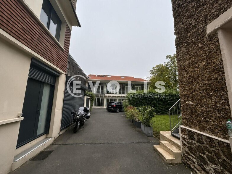 Bureau dans Ivry-sur-Seine à vendre - Photo de l’immeuble – Image 1 sur 16
