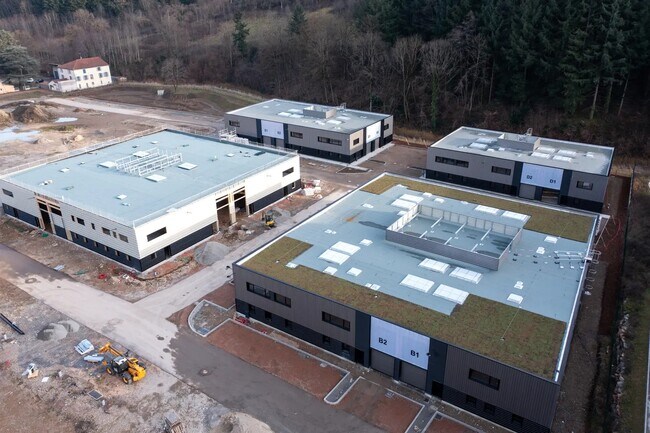 Plus de détails pour 17 Rue De Paris, Tarare - Local d'activités à louer