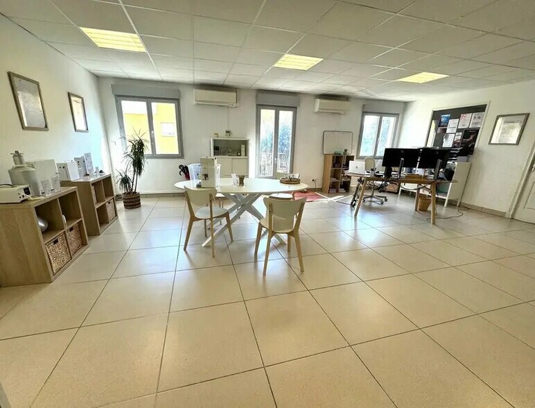 Bureau dans Grasse à louer - Photo intérieure – Image 1 sur 3