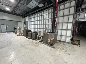 950 Rue Cowie, Granby, QC à louer Photo intérieure– Image 2 sur 9