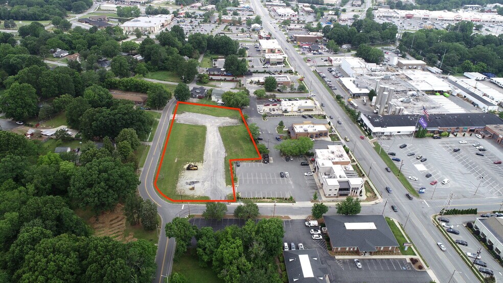 1600 Long St, High Point, NC à vendre - Photo de l’immeuble – Image 2 sur 3