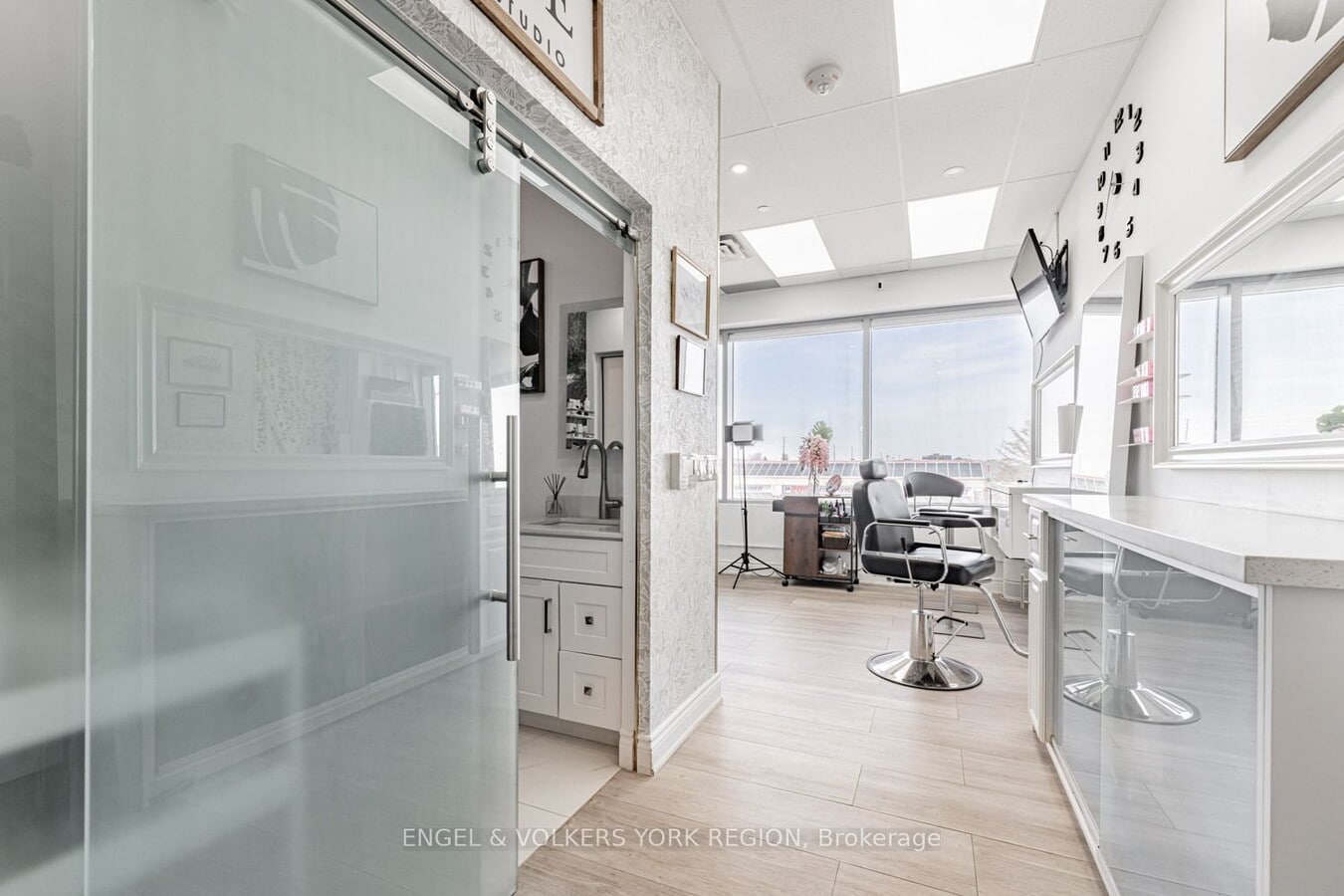 7777 Weston Rd, Vaughan, ON L4L 0G9 - Lot 231 -  - Photo intérieure - Image 1 of 6