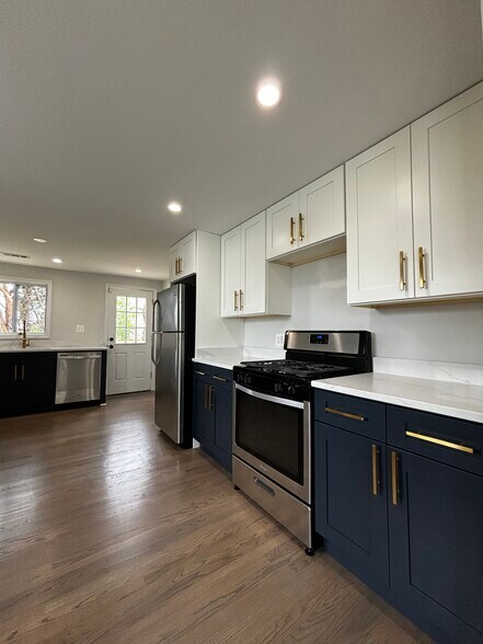 4357 Southern Ave, Capitol Heights, MD à vendre - Photo intérieure – Image 3 sur 32