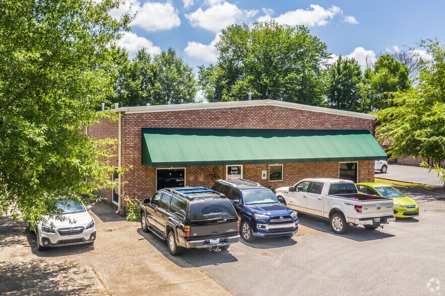 5684 Cleaves Dr, Arlington, TN à vendre - Photo de l’immeuble – Image 2 sur 2