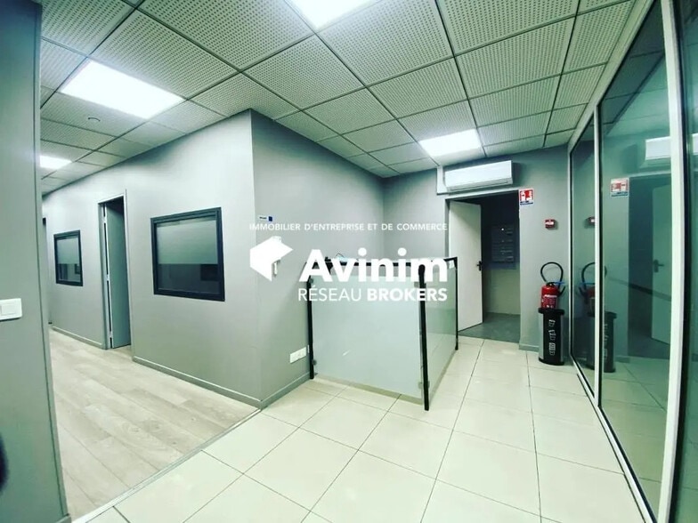 Local commercial dans Aubervilliers à vendre - Photo intérieure – Image 2 sur 5