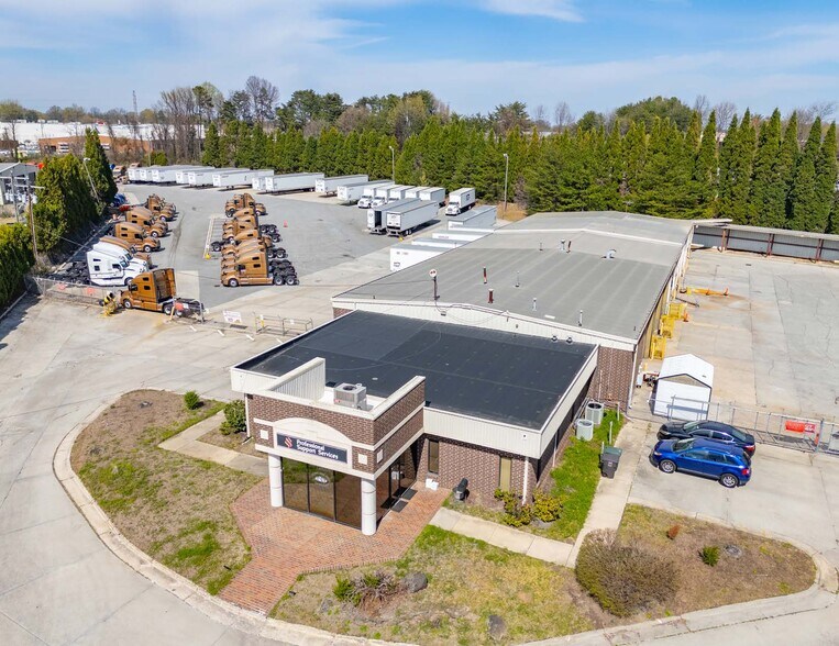 717 Camann St, Greensboro, NC à louer - Photo de l’immeuble – Image 1 sur 16