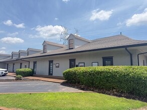 310 Walnut Bend Rd, Cordova, TN à louer Photo de l’immeuble– Image 1 sur 14