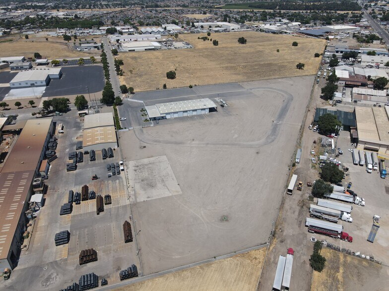 1444 El Pinal Dr, Stockton, CA à louer - Photo de l’immeuble – Image 2 sur 8