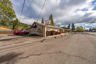 Plus de détails pour 21990 Highway 62, Shady Cove, OR - Santé à vendre