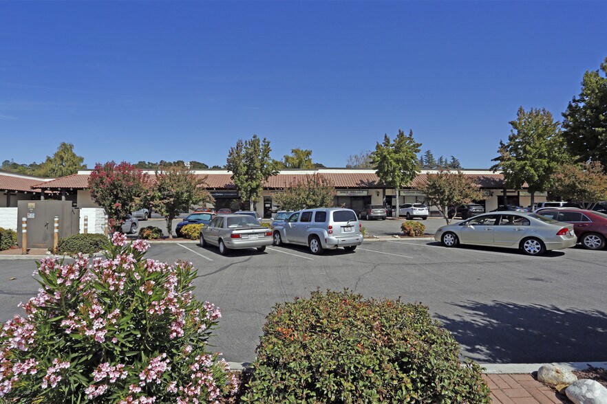 7425 El Camino Real, Atascadero, CA à vendre - Photo de l’immeuble – Image 3 sur 35