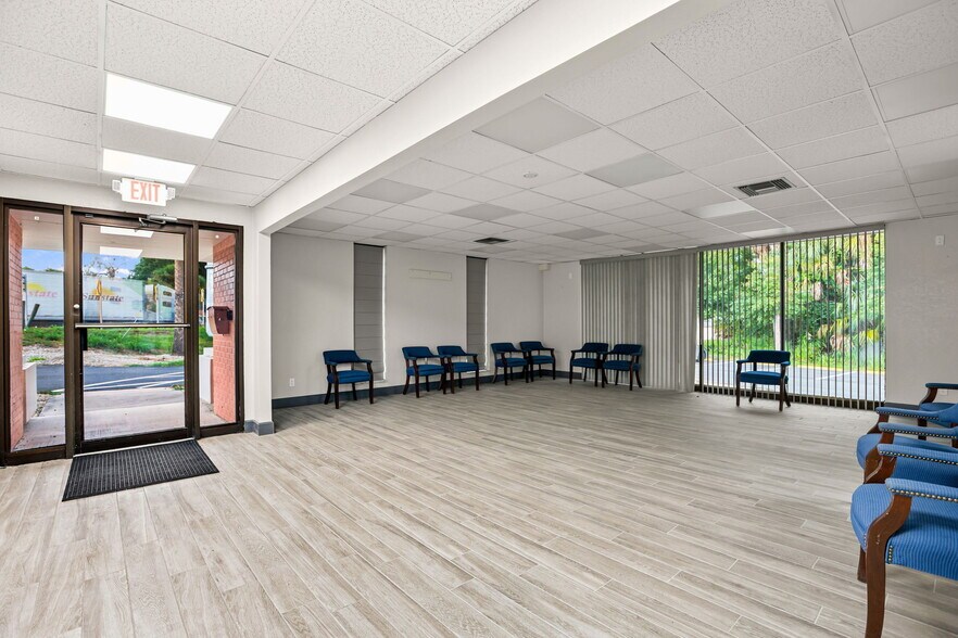901 N Grove St, Eustis, FL à vendre - Photo de l’immeuble – Image 2 sur 59