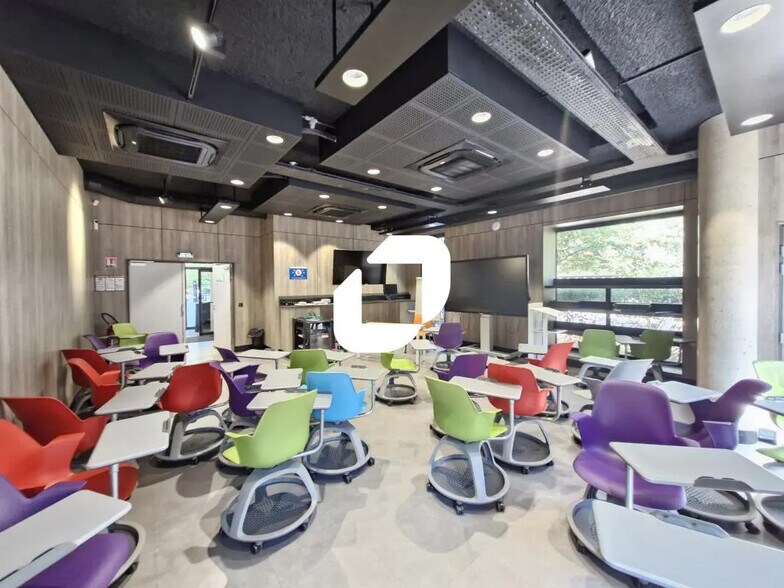 Bureau dans Montévrain à louer - Photo de l’immeuble – Image 1 sur 14