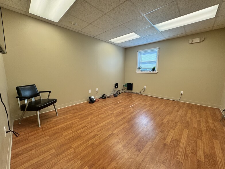 155 Park Ave, Cranston, RI à louer - Photo intérieure – Image 3 sur 10