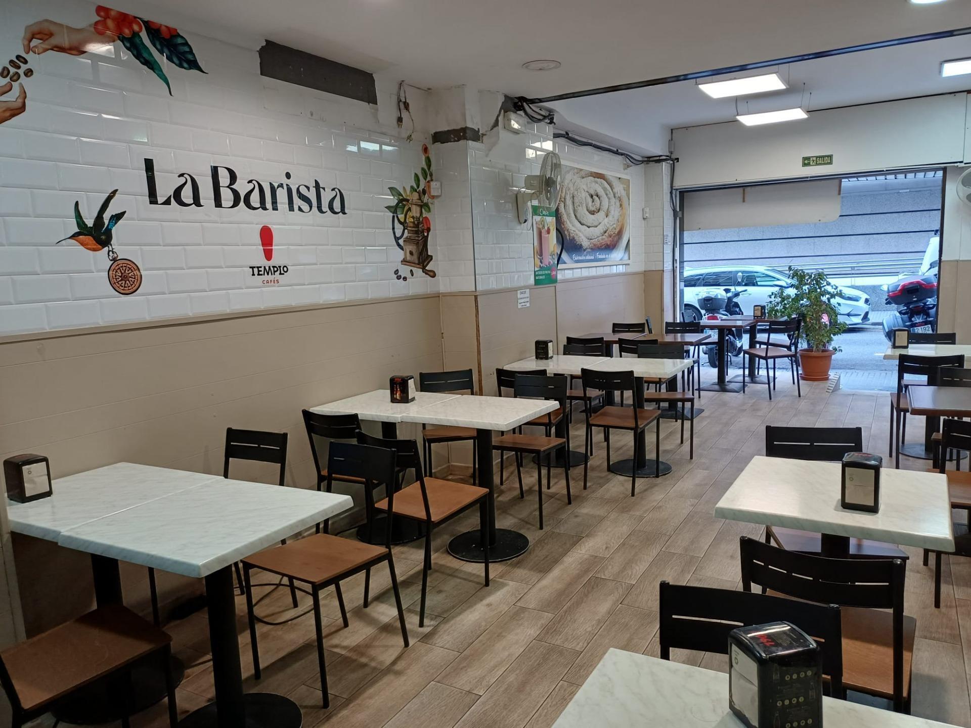 Local commercial dans Palma, Islas Baleares à louer Photo intérieure– Image 1 sur 17
