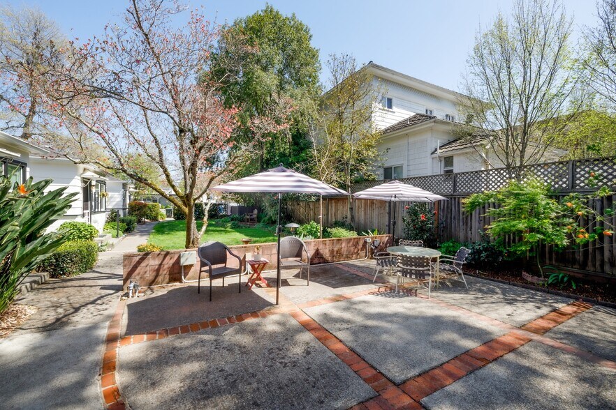 615-623 McDonald Ave, Santa Rosa, CA à vendre - Photo de l’immeuble – Image 3 sur 29