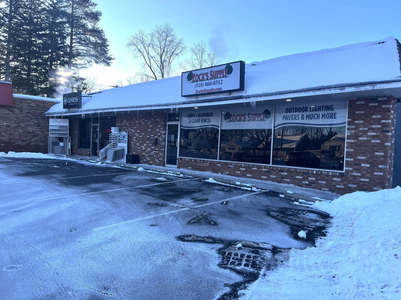 836 Troy Schenectady Rd, Latham, NY à louer Photo de l’immeuble– Image 1 sur 4