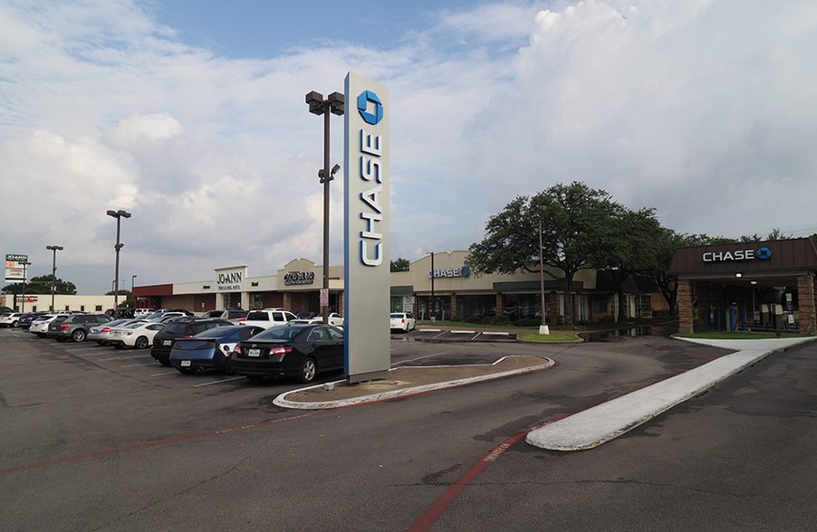 6310-6330 E Mockingbird Ln, Dallas, TX à louer - Photo principale – Image 1 sur 2
