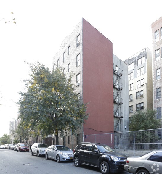 1899 Belmont Ave, Bronx, NY à vendre - Photo de l’immeuble – Image 2 sur 6