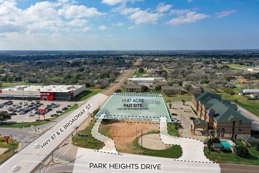 E Broadway St, Cuero, TX à vendre - Photo de l’immeuble – Image 3 sur 7