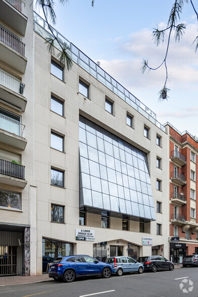 Bureau dans Levallois-Perret à louer - Photo principale – Image 1 sur 2