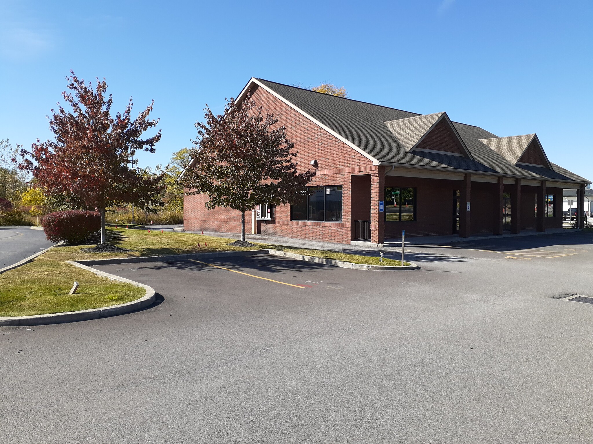 7074 Boston State Rd, Hamburg, NY à louer Photo de l’immeuble– Image 1 sur 14